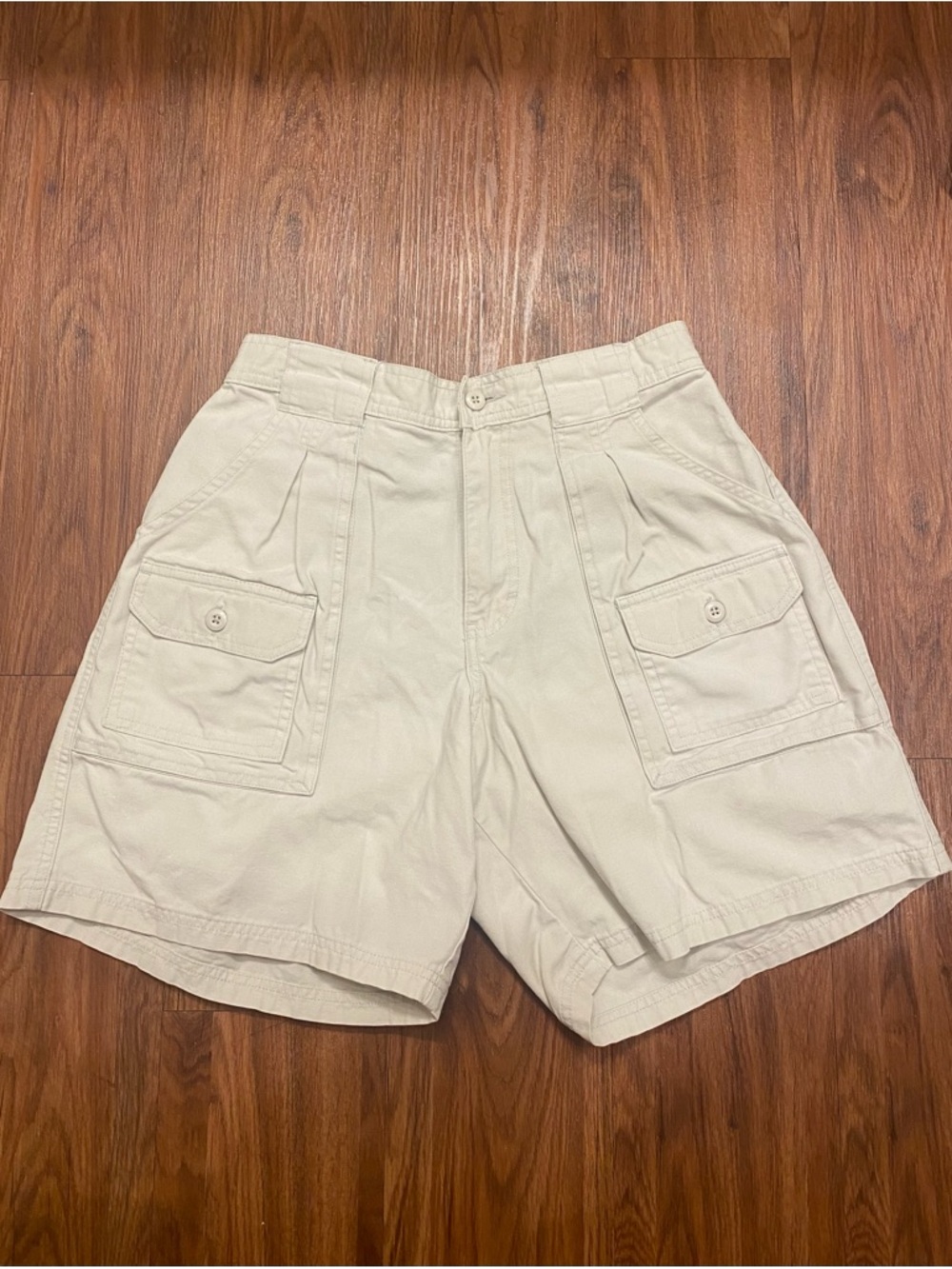 Cabela's Women's Cream Cotton Shorts with Green Logo Tag